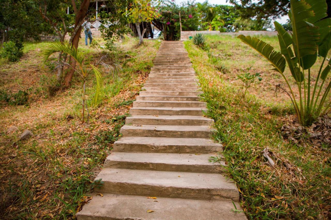 Mikoko Beach & Cottages Bagamoyo Exterior foto